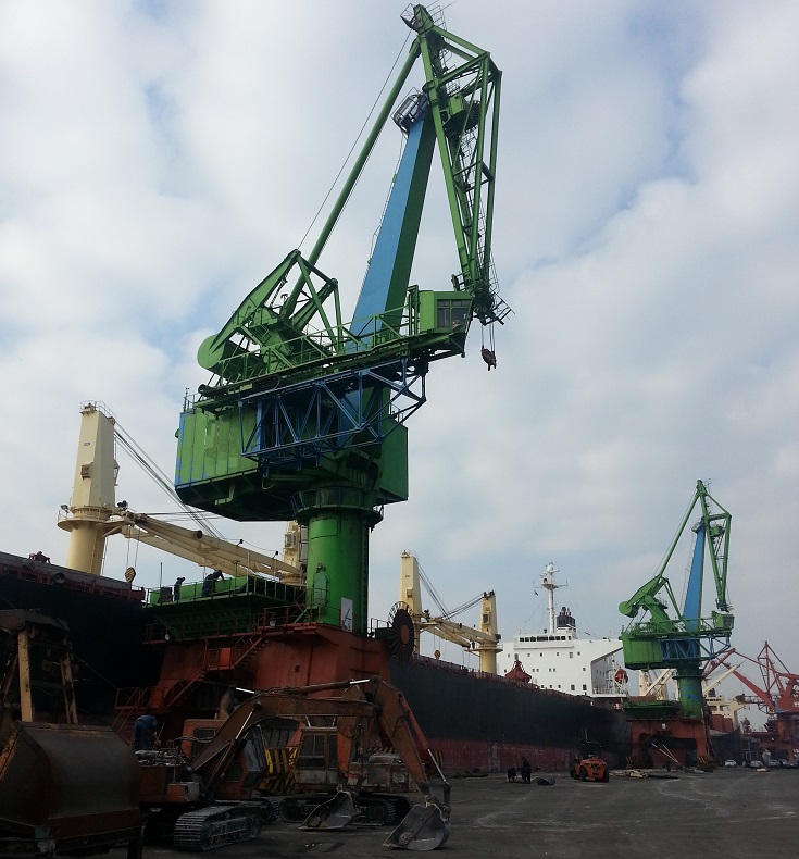 LLC(Level Luffing Crane)